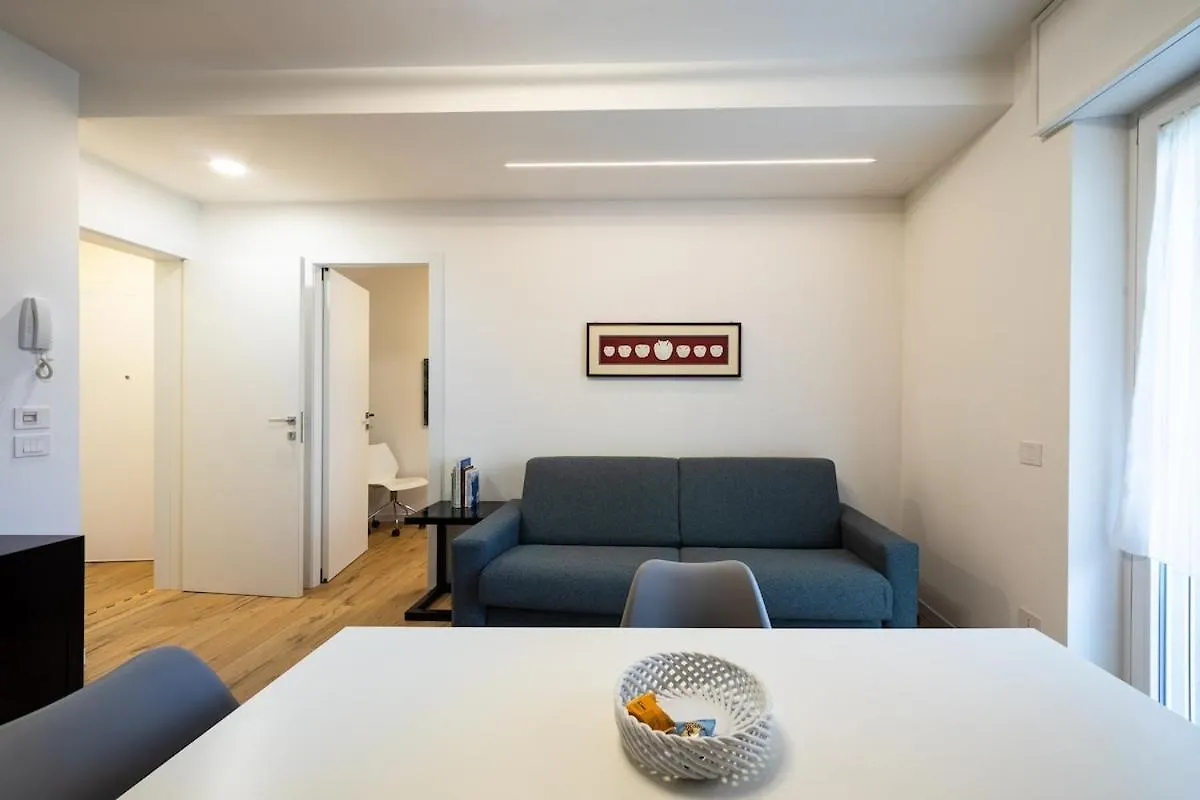 Modern Red Flat In Verona 0*,
