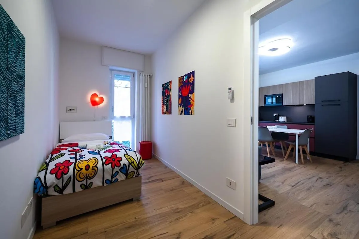 Modern Red Flat In Verona 0*,