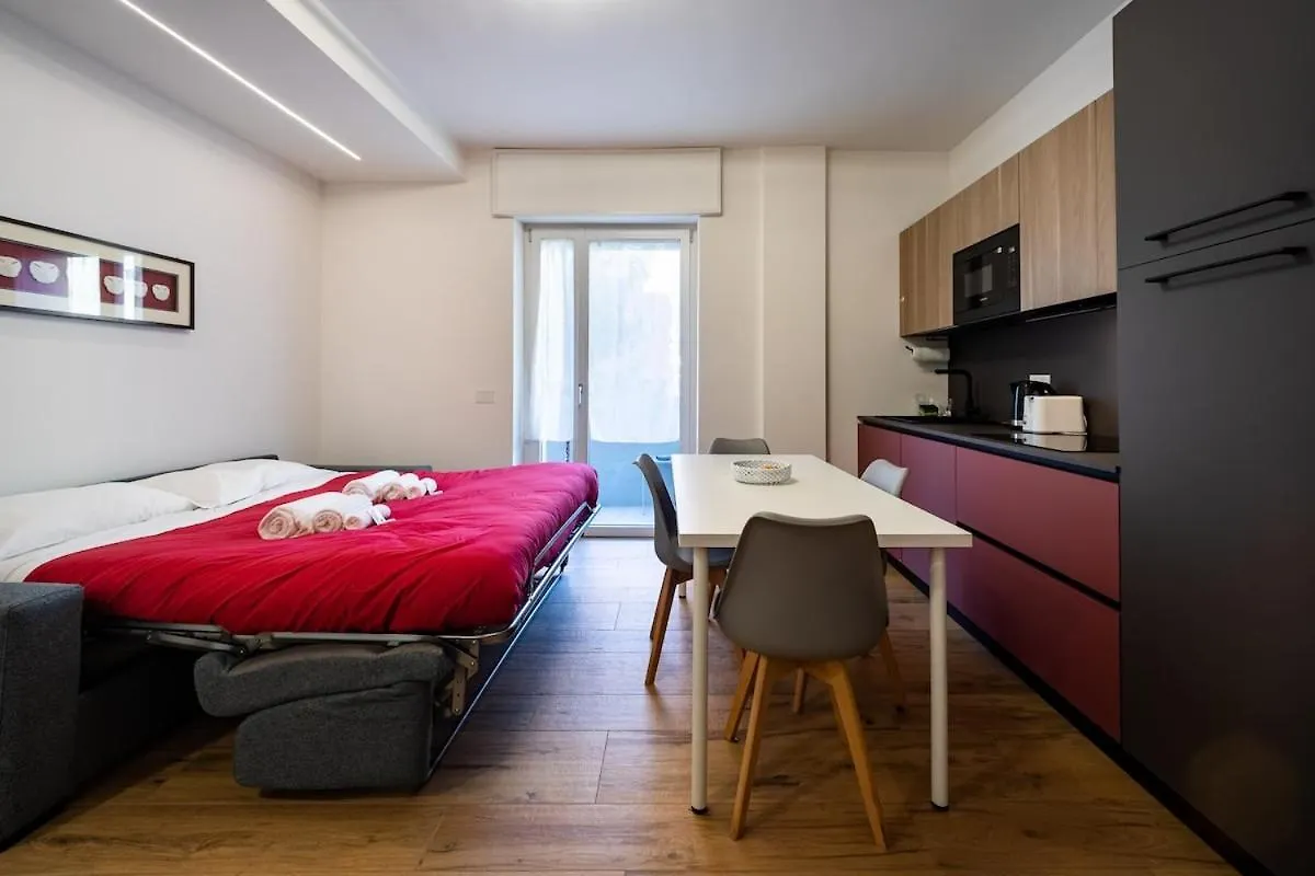Modern Red Flat In Verona 0*,
