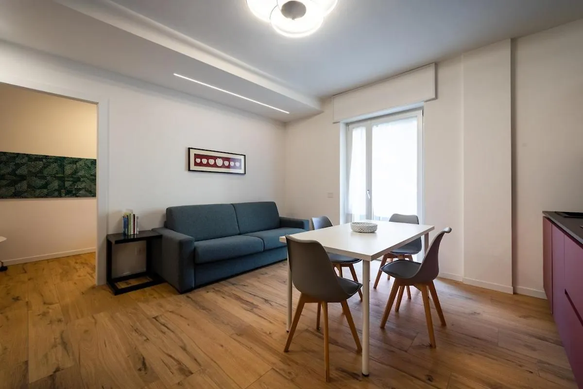 Modern Red Flat In Verona 0*,