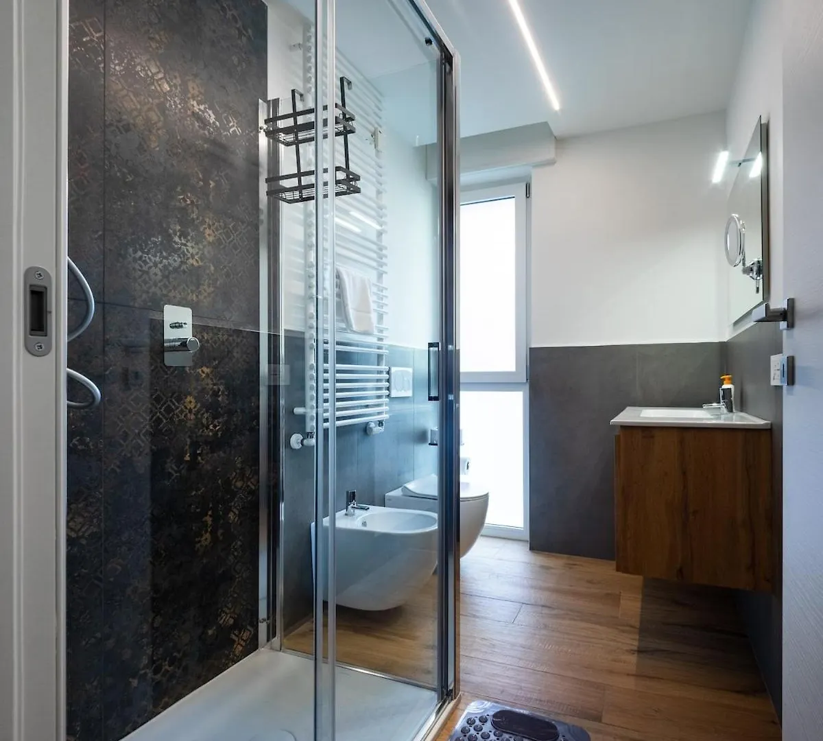 Appartement Modern Red Flat In Verona
